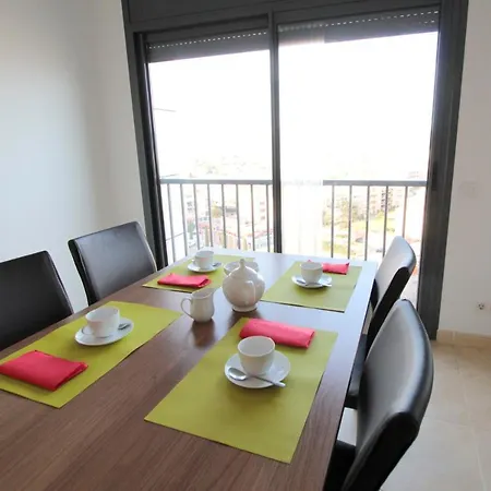 Leon Inmo Oasis - 10022 Lägenhet